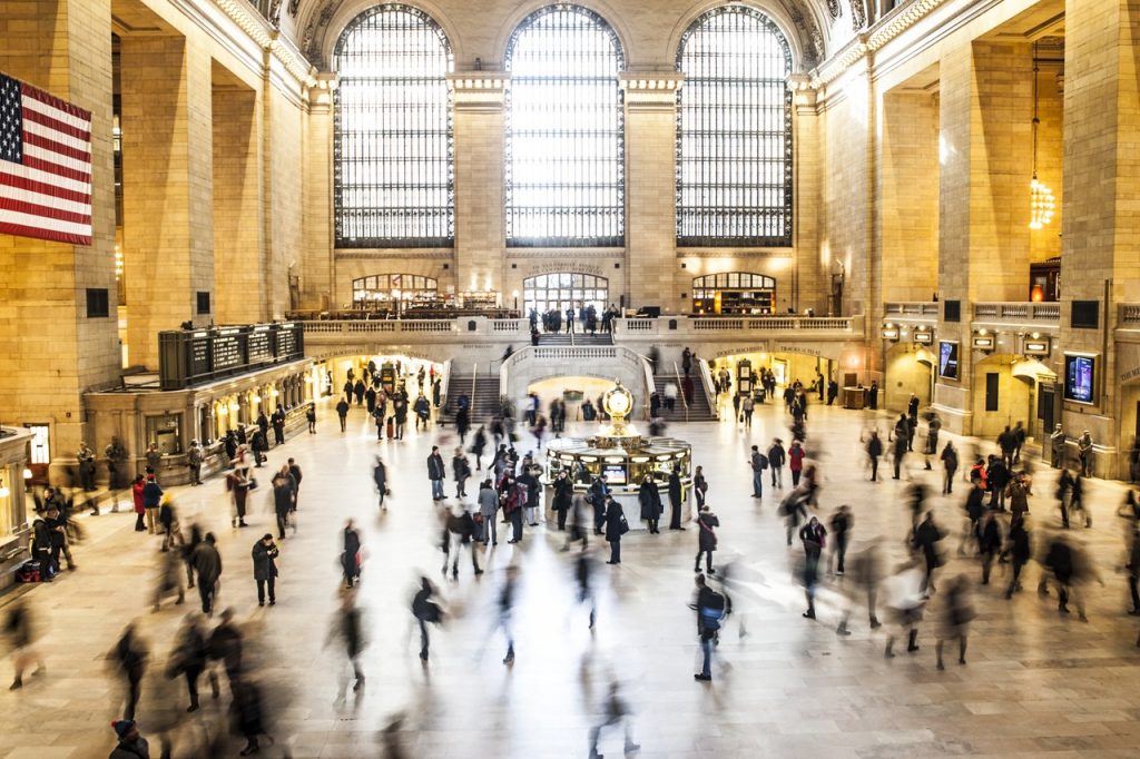 people-new-york-train-crowd